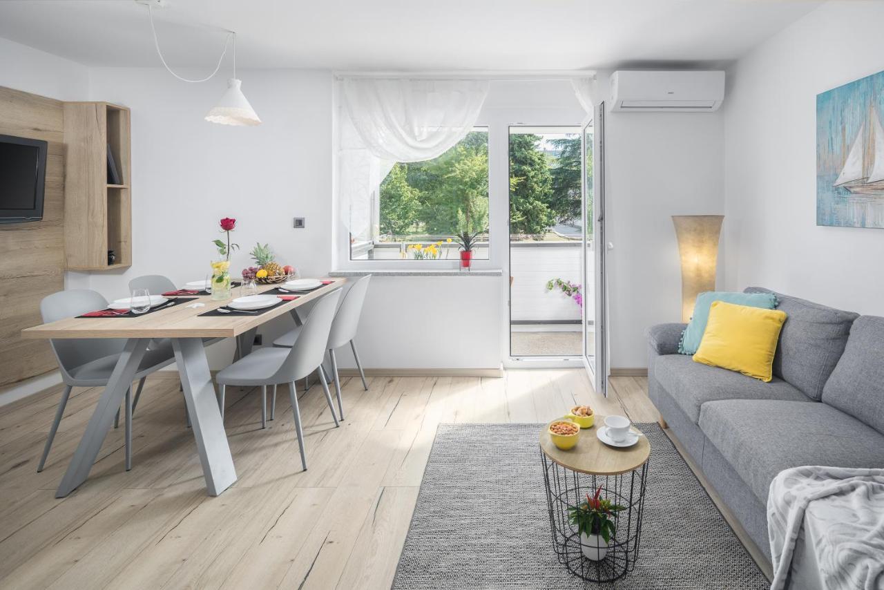 App***Max Apartment Pula Luaran gambar